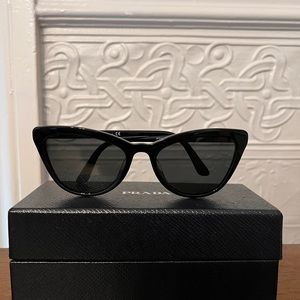 Prada cat eye sunglasses SPR01V-F